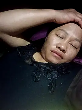 phiphi135 - Phiphi135's free webcam - UK Sex Cams