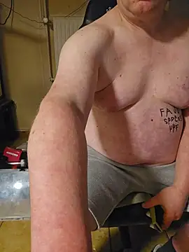 chilsen1904 - Chilsen1904's free webcam - UK Sex Cams