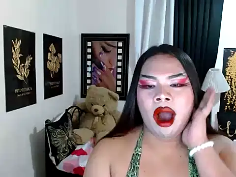 TSbrianaHugeCock webcam