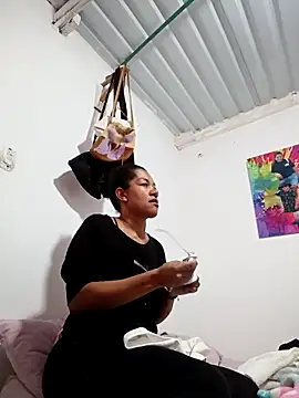 Bigassmommy_x webcam