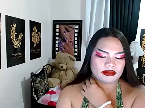 TSbrianaHugeCock webcam