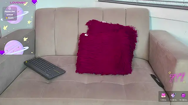 aurora_petitee webcam