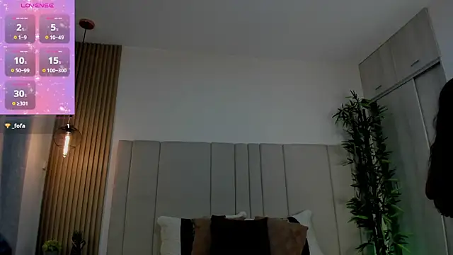 Victoria_Rosee webcam