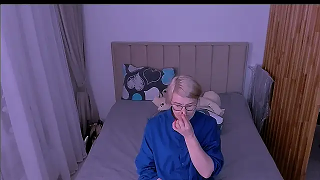 sabrinamacmarren webcam