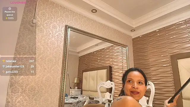 Miladiosa - Live Cam