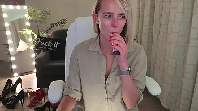 YourMarthaMayer webcam