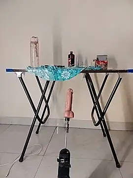 Webcam Model (RooseWater)  is live.Free join now!