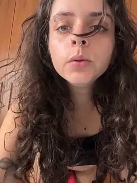 Lizz_ismyalter's room