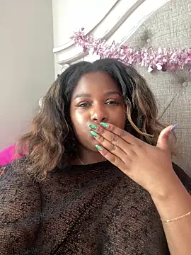 xoxoSELENAxoxo webcam