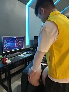 户外小护士下班露出勾引陌生人 希望宝宝们看看菜单玩弄我