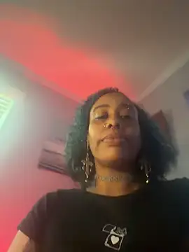 Lunalovesyou8 Stripchat cam model