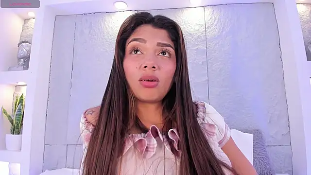 AlassiaHocthner webcam