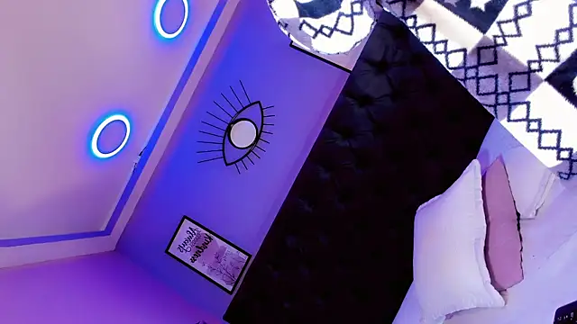 IssabellaIzzy webcam