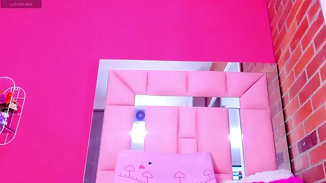 charlote_hot69 webcam