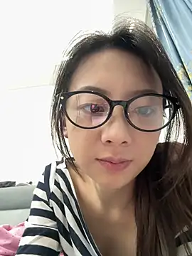 美女ReiningAffaire在线直播