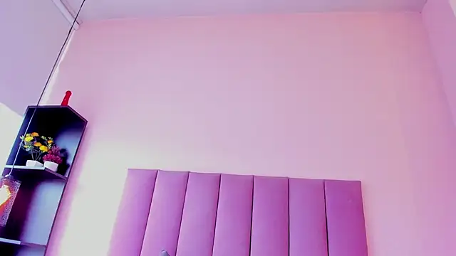 violet_myerrs webcam