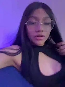 SERENA_JONESS webcam