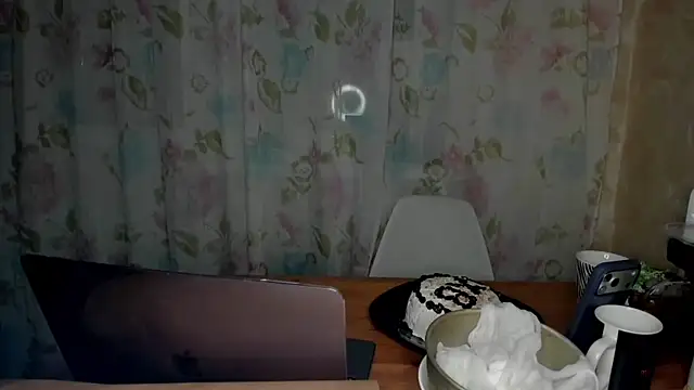 Elle_Milfa - Live Cam