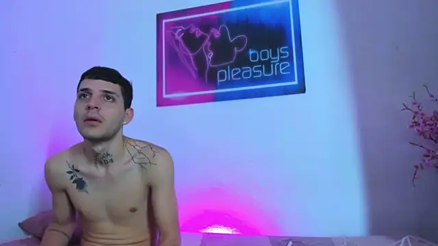 Pleasure_boys_hot webcam