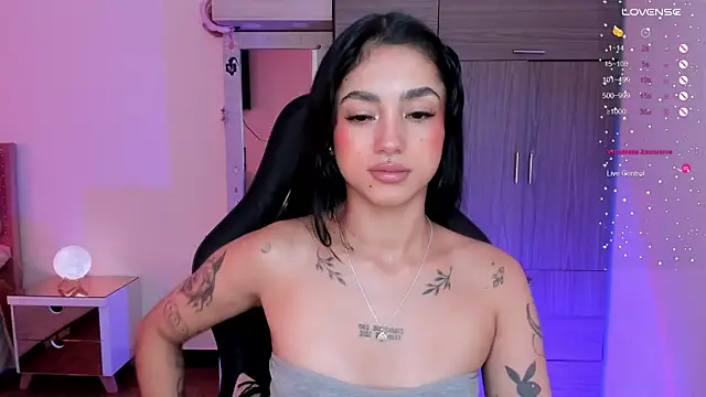 Lizzie_corner_v webcam