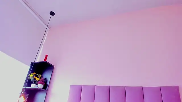 violet_myerrs webcam