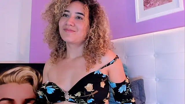 charlotte11-11 - Charlotte11-11's free webcam - UK Sex Cams