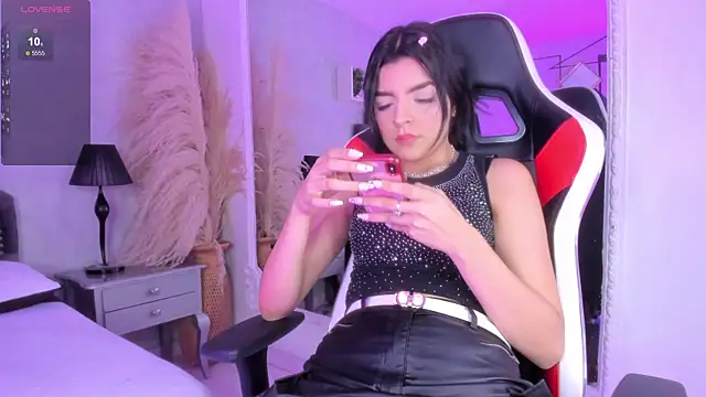 KarelyMitchel webcam