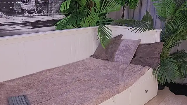 Britney_Swisss webcam