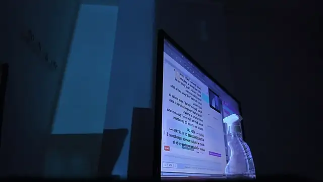 TessaLowe webcam stripchat model stream image