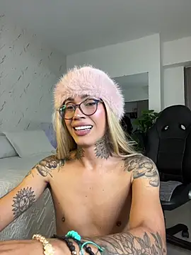 miss_tatiana_'s live cam