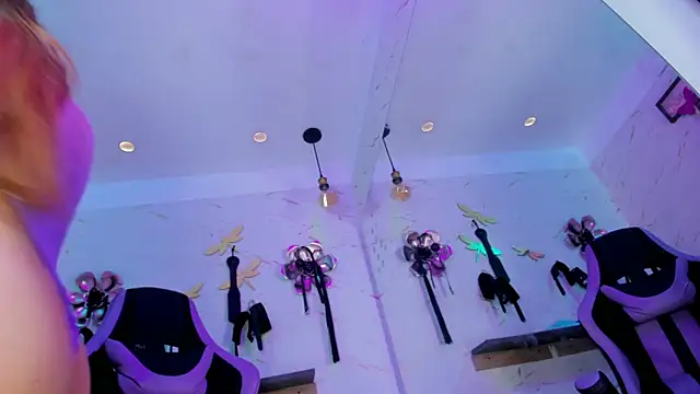 Natasha-Adams webcam