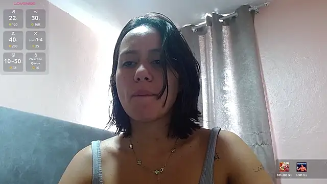 LunaaMorena webcam