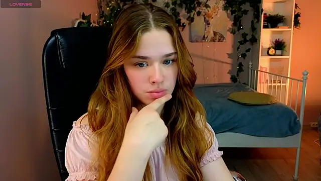 tiffanyvex - TiffanyVex's free webcam - UK Sex Cams