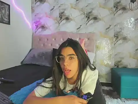 Kim_strawberry webcam