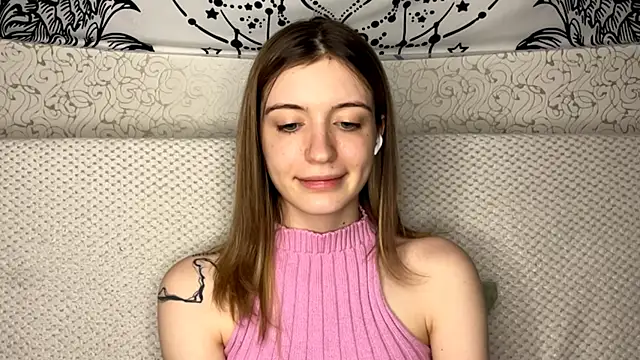 shining_robi - Shining_Robi's free webcam - UK Sex Cams