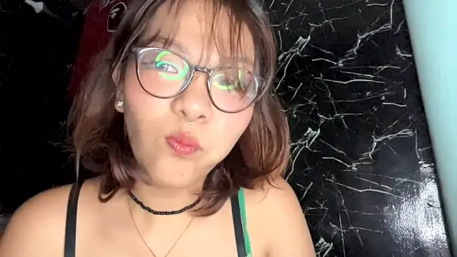 urhottie_lottie webcam