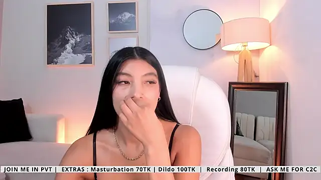 Tiffany_Low webcam