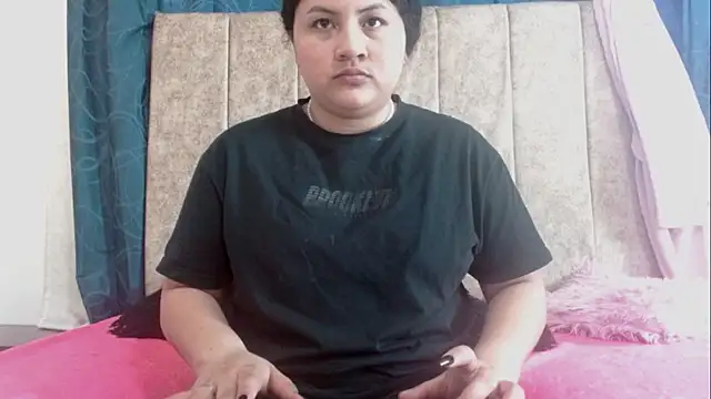 Slut_Full_Messy webcam