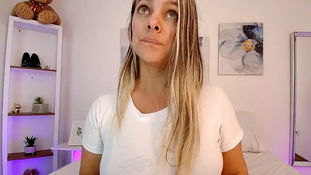 Isabella_Harley webcam