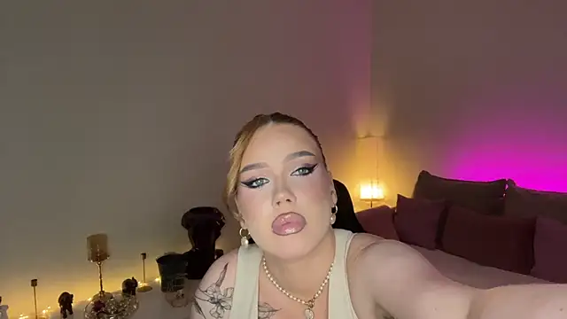 mistress_of_hearts webcam