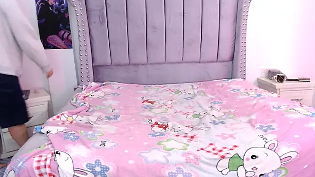 parys_merida02 (F teen) - A hot kiss betwen us  💋