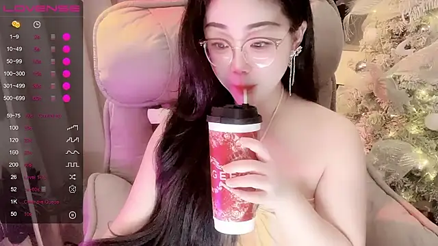 Monica-666888- webcam