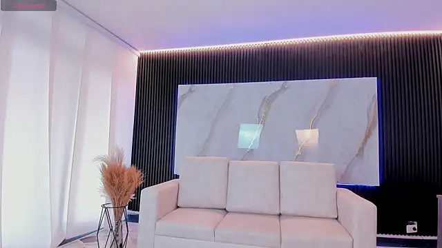 Saara_Corraless webcam