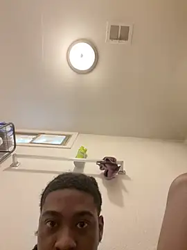 Mr11inchesnluvv webcam