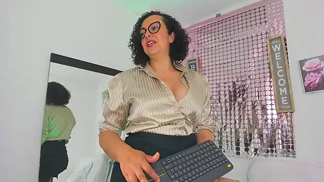 AnaDalila_Latina webcam