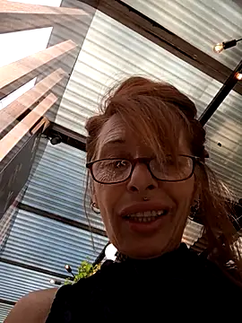 Webcam Model (FrozenWaffle)  is live.Free join now!