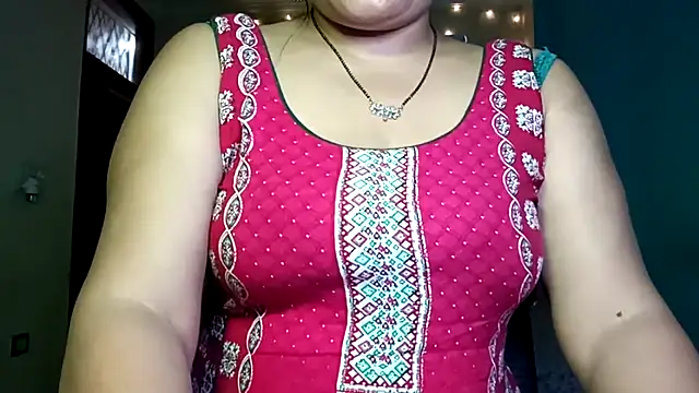 YourDesi_Laila_ webcam