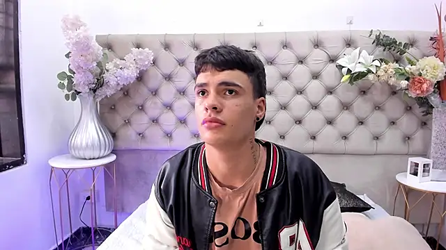 benitosaenz - BenitoSaenz's free webcam - UK Sex Cams