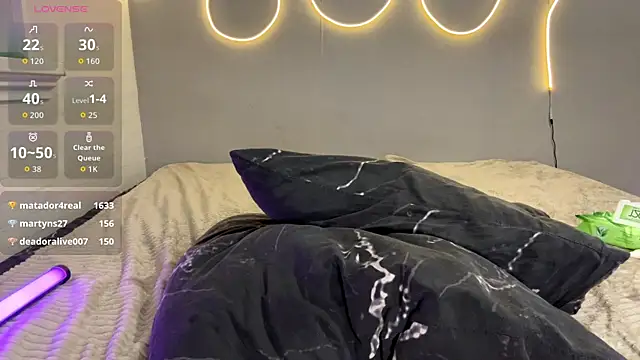 Chloeromantic webcam