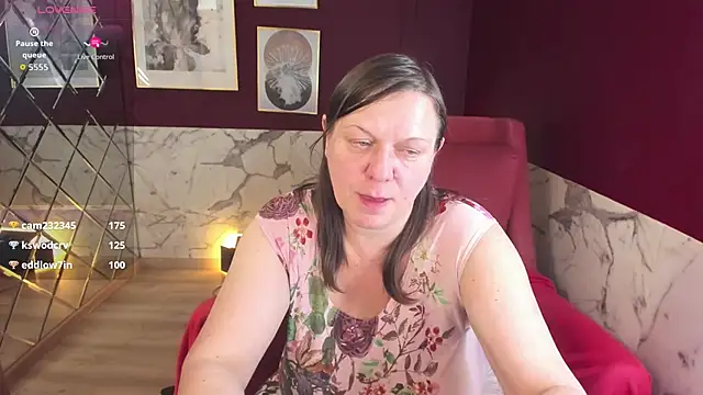 KellyPerfection webcam